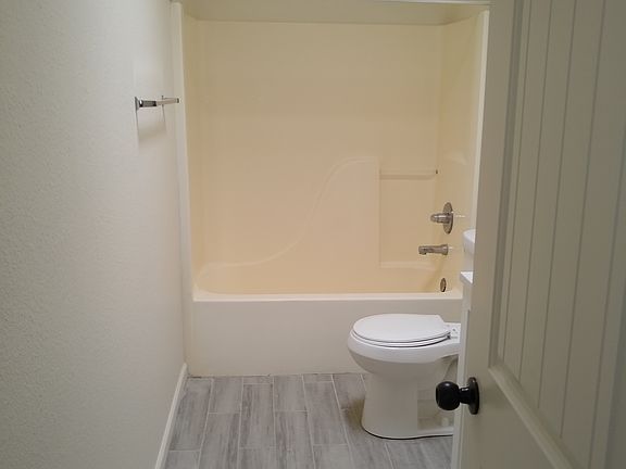 3rd image of 449 E Blacklidge Dr