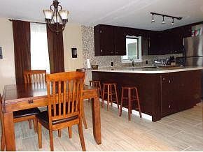 5th image of 407 Overton St
