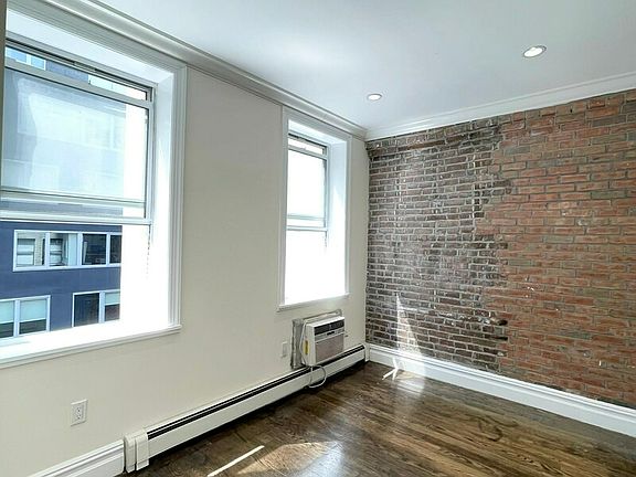4th image of 448 W 19th St #2
