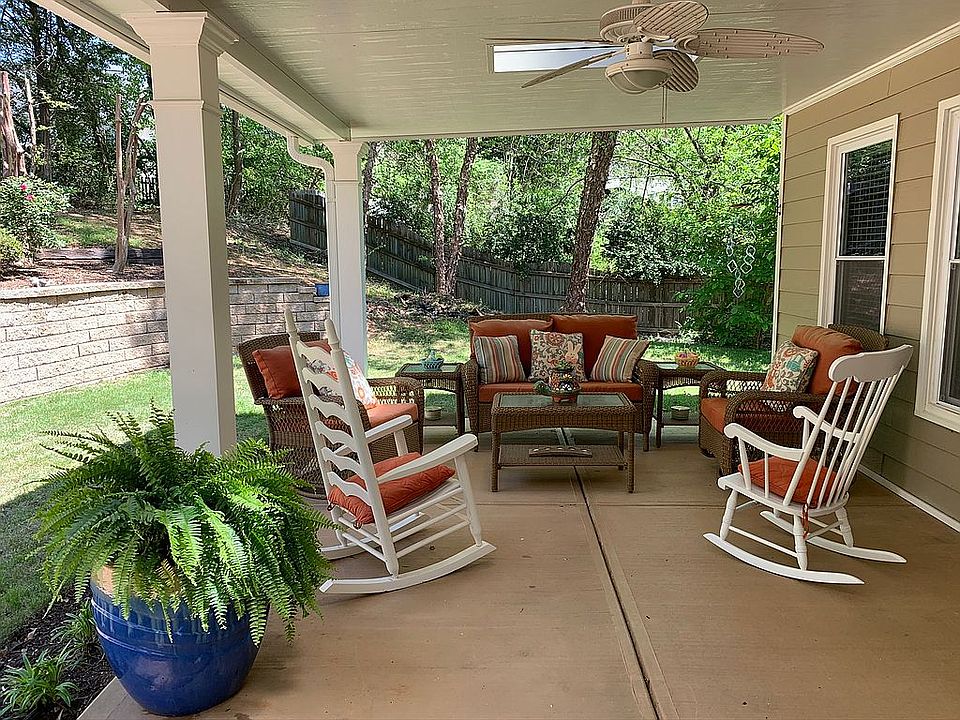2nd image of 369 Nash Cir SW