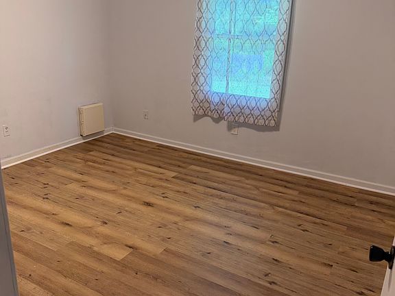 4th image of 314 Fairfax Ct