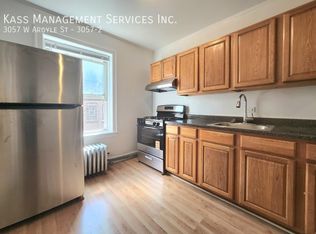 3057 W Argyle St APT 2, Chicago, IL 60625