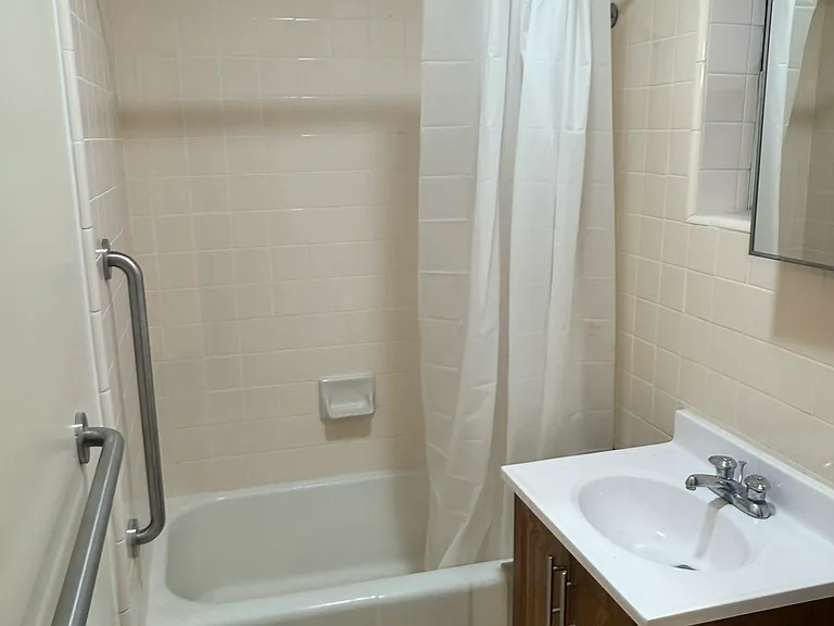 245 1/2 E Grevilla St — Photo 10