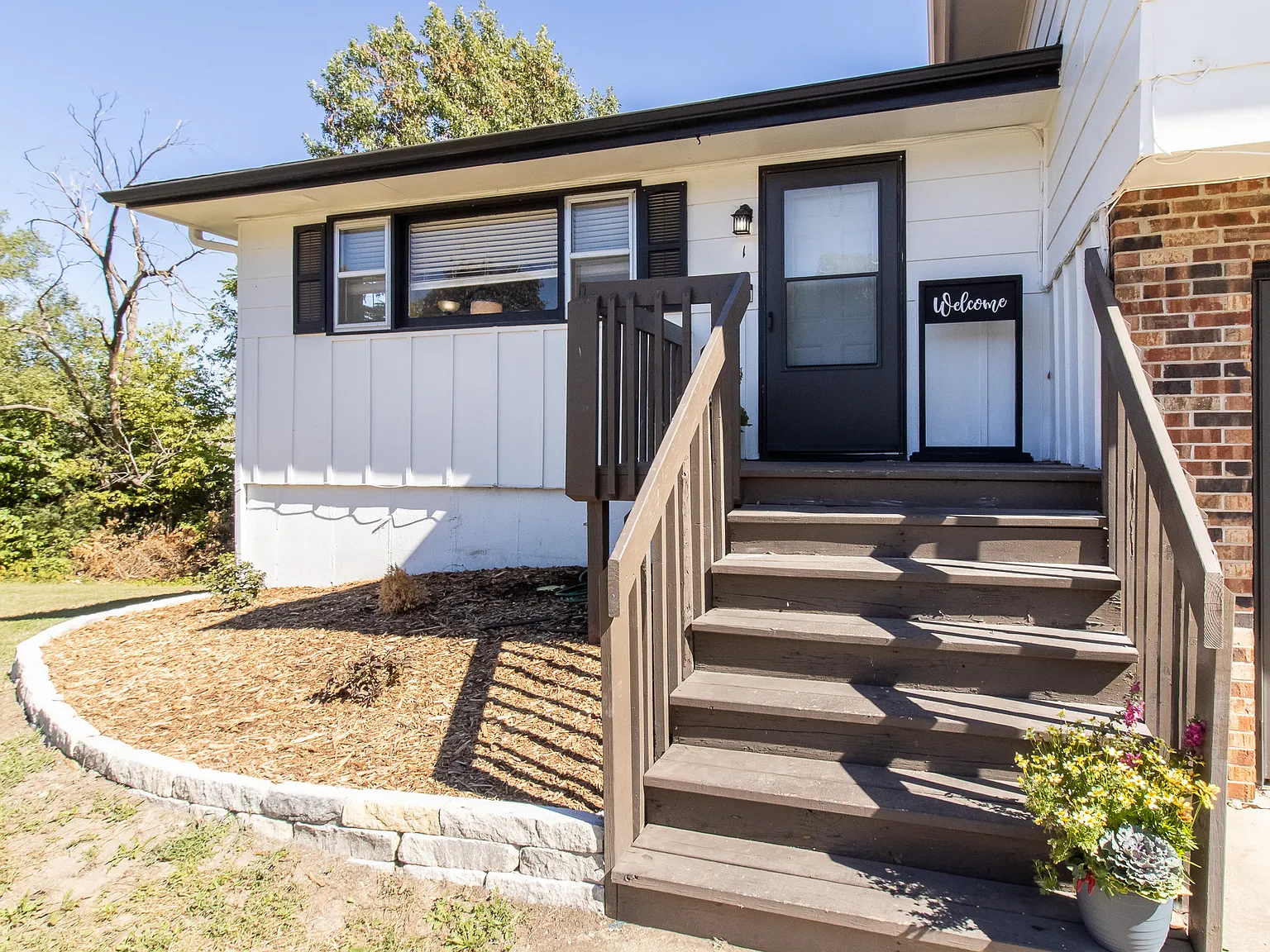 448 Grandview Ter — Photo 3