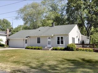 422 11th Ave, Three Rivers, MI 49093