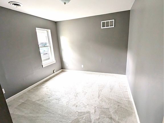 5th image of 3909 W Kearsley St