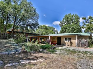 97 Hondo Seco Road, Arroyo Hondo, NM 87513