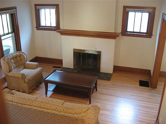 3rd image of 800 McKinley Ave