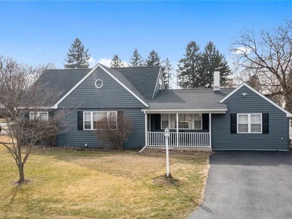 4888 Apple Ln, Center Valley, PA 18034