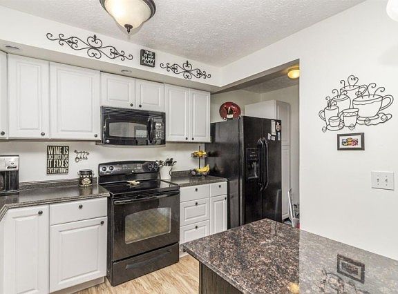 3rd image of 4102 Blendon Point Dr