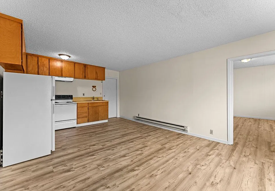 619 Chetco Ave #6