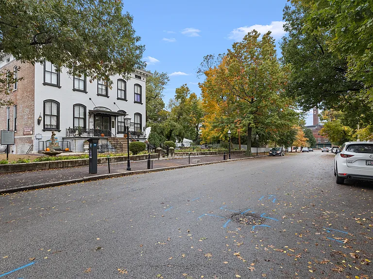 3325 Demenil Pl #3325-2 — Photo 24