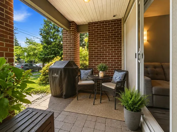 5889 Irmin St #110, Burnaby, BC V5J 0C1