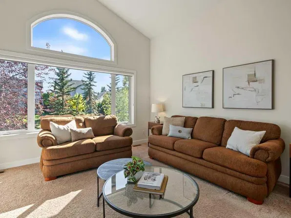 162 N Brightonstone Lndg SE, Calgary, AB T2Z 4W3