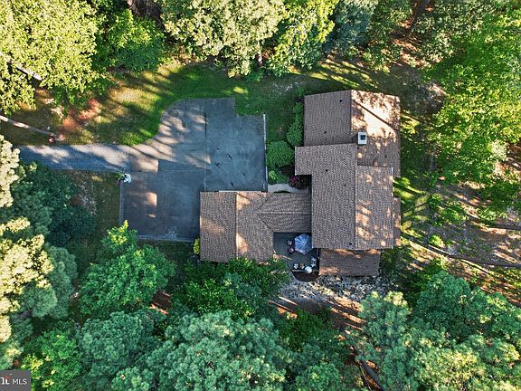 3rd image of 9206 Martingham Dr