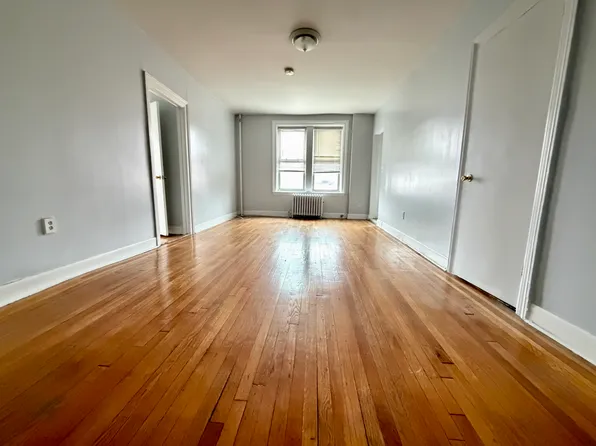 4321 Broadway image 1 of 5