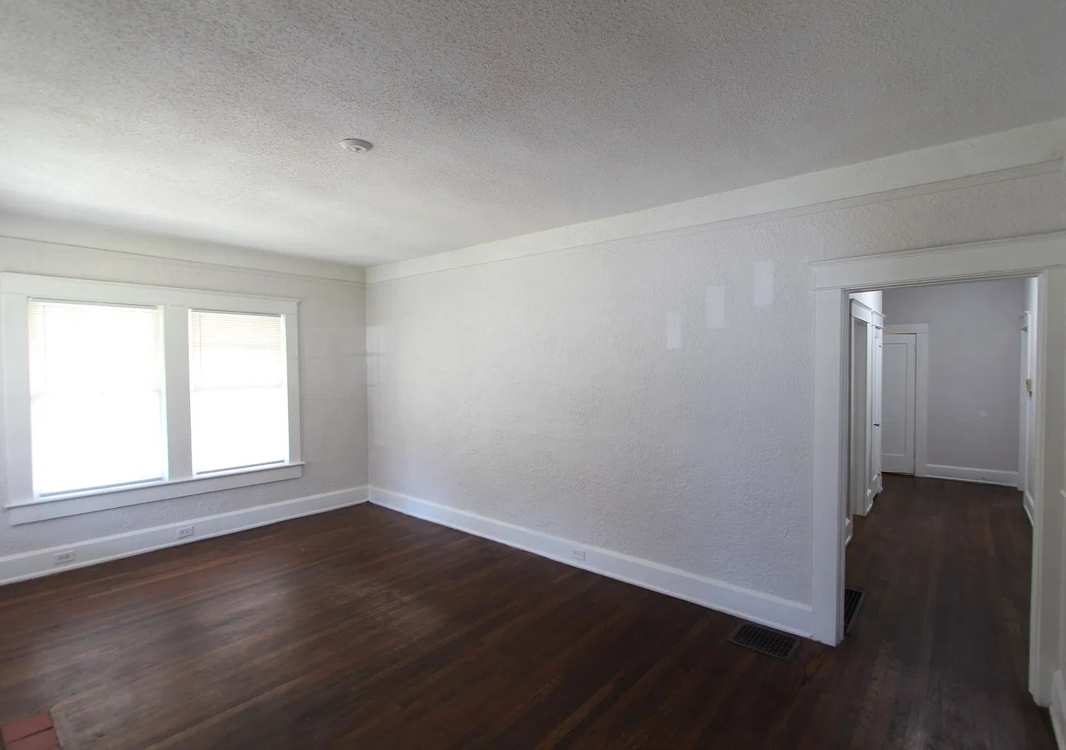 New On The Market! - 4BR 2BA - Better Hurry To See This One!! — Photo 2