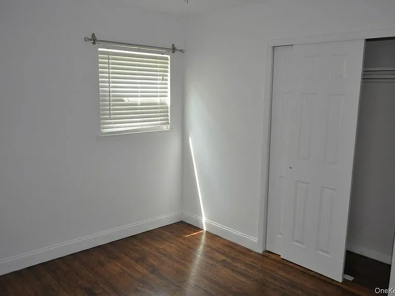 17 Circle Dr E — Photo 7