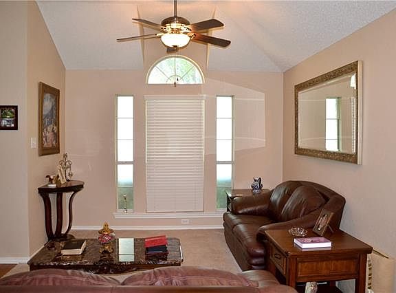 4th image of 4153 Maryanne Pl