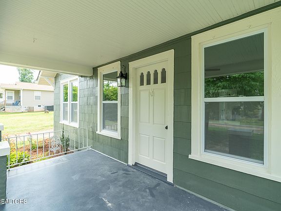 4th image of 2401 Fair Dr