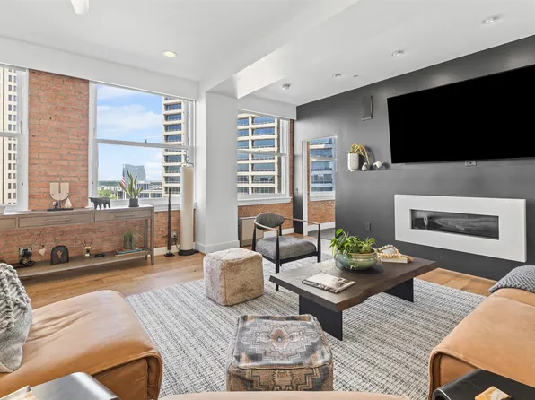 411 W 7th St APT 704, Fort Worth, TX 76102