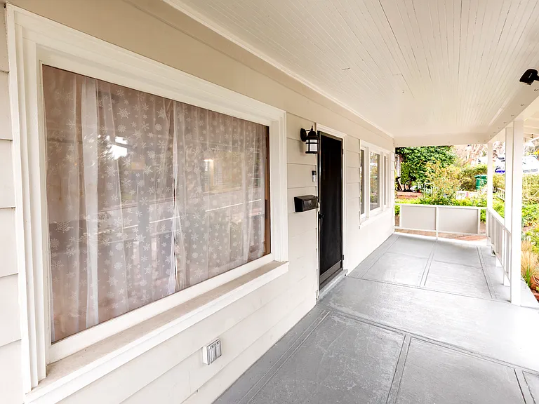 373 Moraga Ave — Photo 63