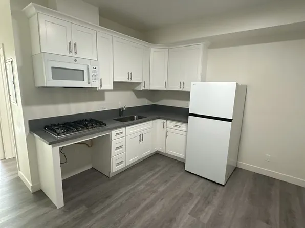 226 W 87th St #204, Los Angeles, CA 90003