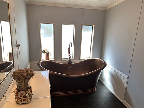 Master bath 