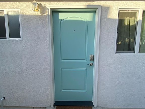 3rd image of 7256 1/2 N Figueroa St