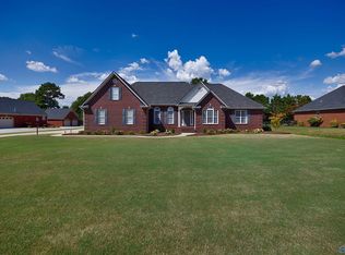22197 Shawnee Ln, Athens, AL 35613