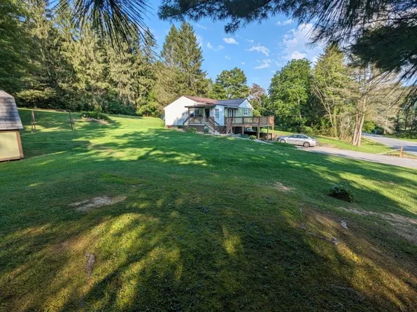 218 Weber Rd, Johnstown, PA 15905