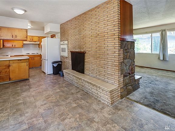 4th image of 404 N 17th Ave