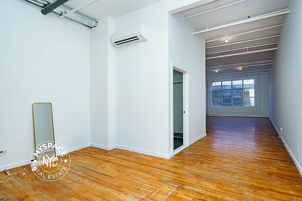 Rented by MySpaceNYC | media 8