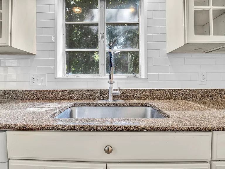 1787 Tanglewood Dr — Photo 7
