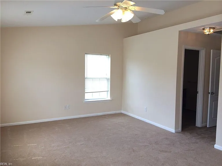 604 Teton Cir — Photo 22