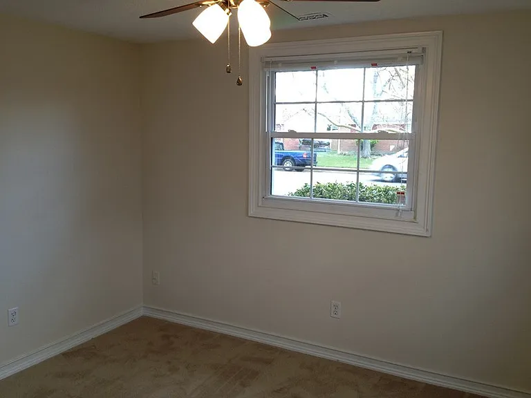 1905 Seward Dr — Photo 15