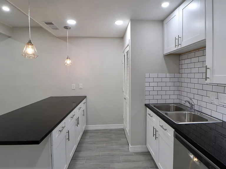 5929 Queensloch Dr #116 — Photo 4