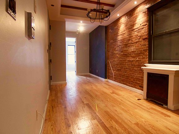 2nd image of 1050 Putnam Ave #8G