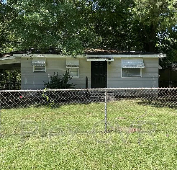 2231 Cornell Ave — Photo 1