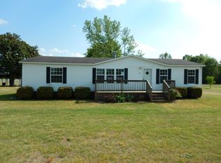 1802B Indian Springs Rd, Mount Olive, NC 28365