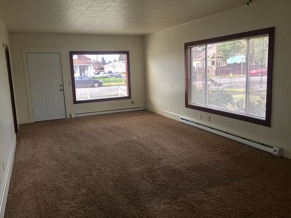 3rd image of 928-930 N Tower Ave