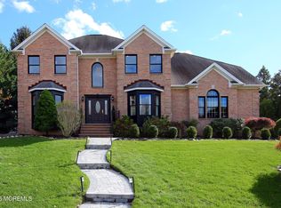 20 Buckingham Dr, Ocean, NJ 07712