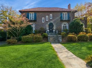160 Townsend Ave, Pelham, NY 10803