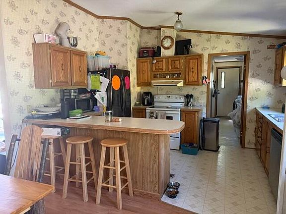 4th image of 2906 S 33rd Rd
