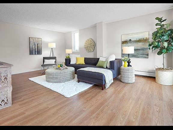 2nd image of 1236 Kent St