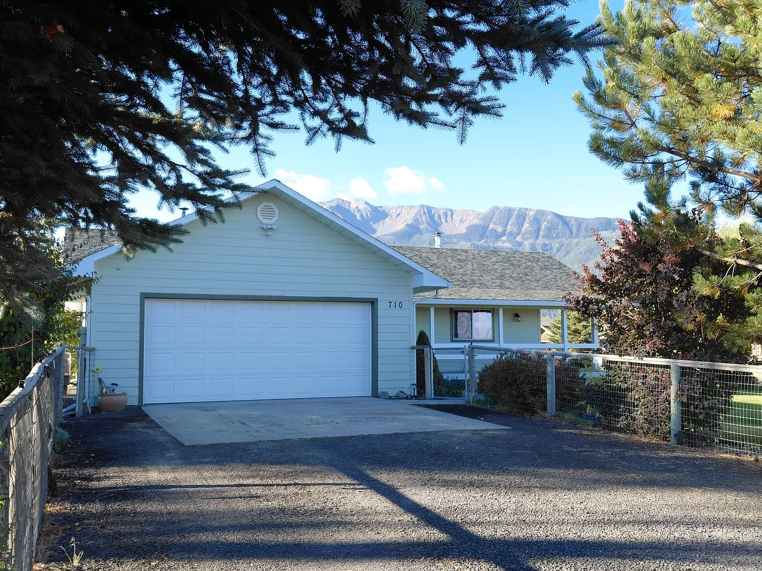 3 bed, 1769 sqft, $2,400 — Photo 3