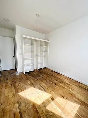 Rented by Pear NYC LLC | media 13