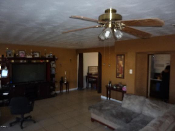 5th image of 2411 W Maryland Ave