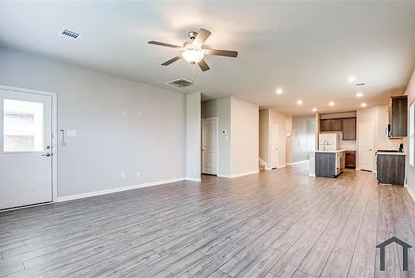 5219 Amistad Ave — Photo 20