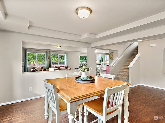 4th image of 1809 188th Street Ct E